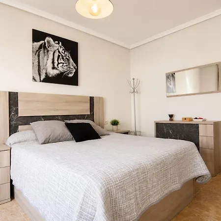公寓 Spacious In Downtown *